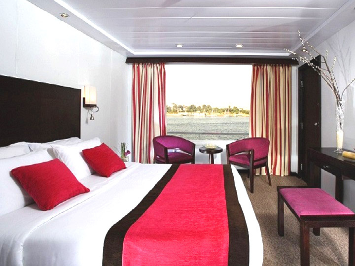 4 Days Nile Cruise from Aswan to Luxor on Movenpick MS Royal Lily
